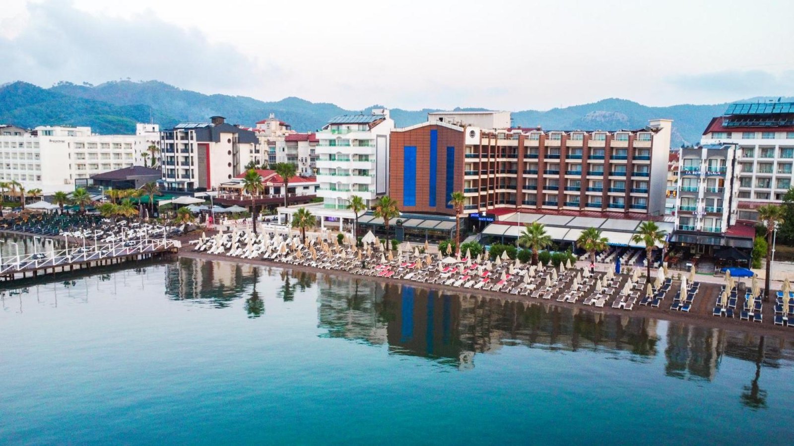 Point Beach Hotel photo 3