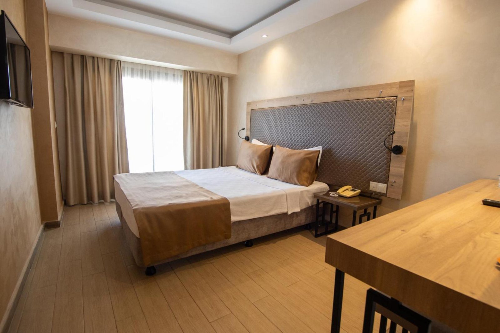 Point Beach Hotel photo 18