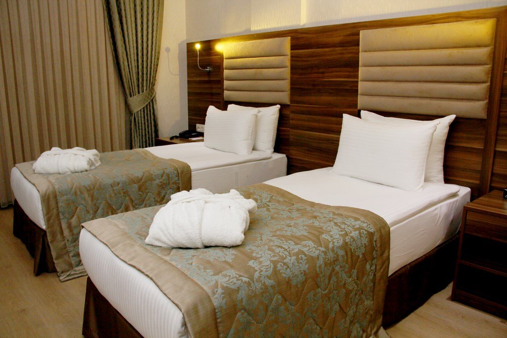 HOTEL ADANAVA photo 4