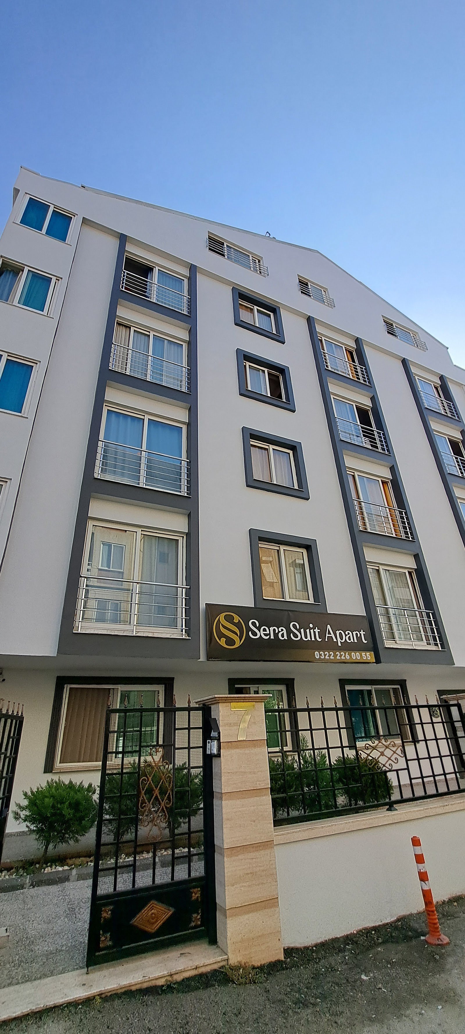 sera suit apart — Adana
