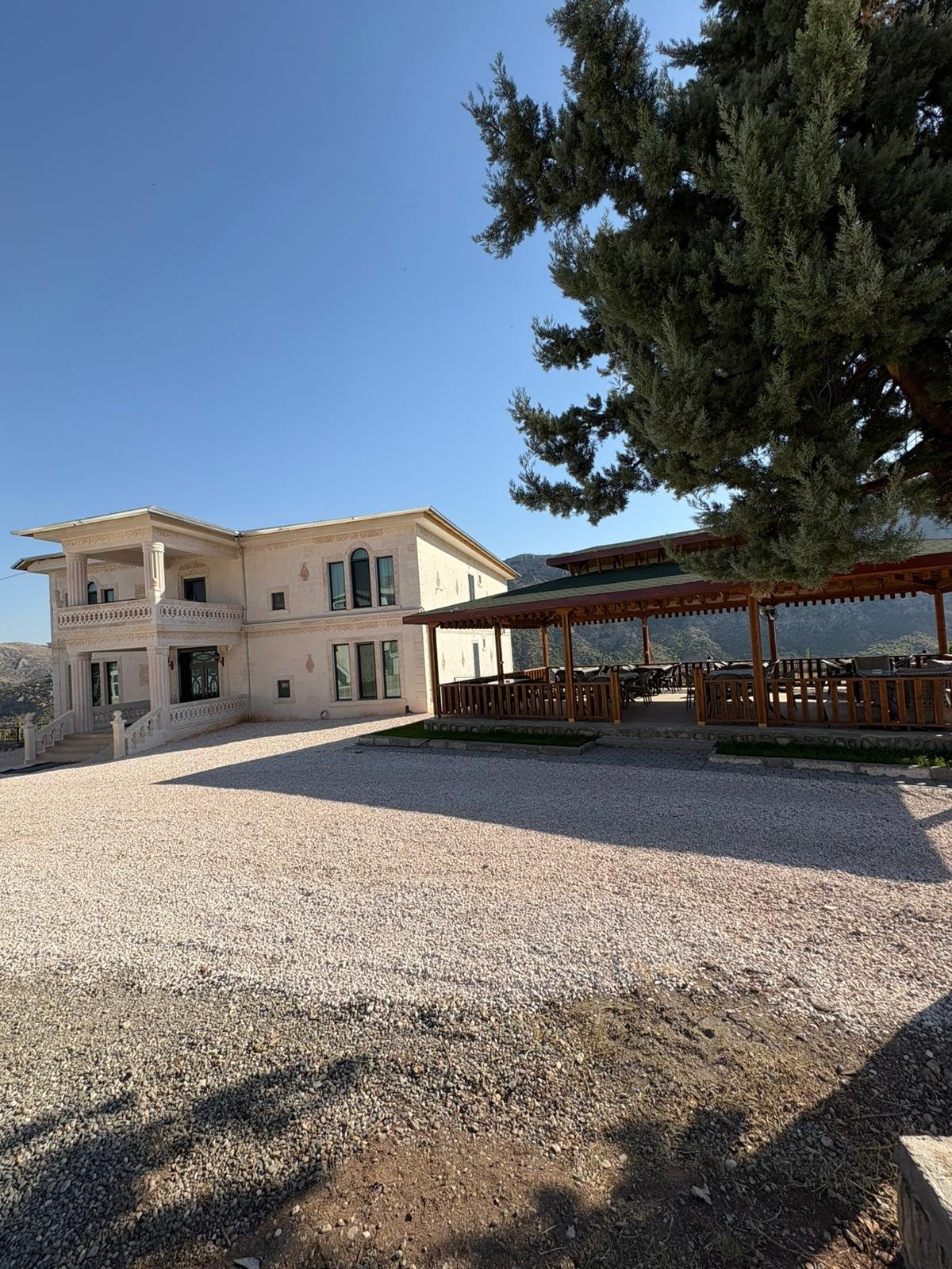 Karadut Hotel ve Pension Nemrut — Nemrut Dagi, Adıyaman
