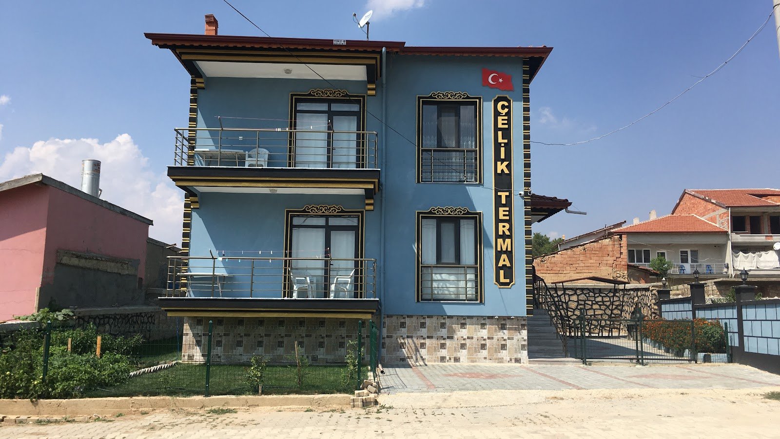 Gazlıgöl Çelik Termal Villaları — İhsaniye, Afyonkarahisar