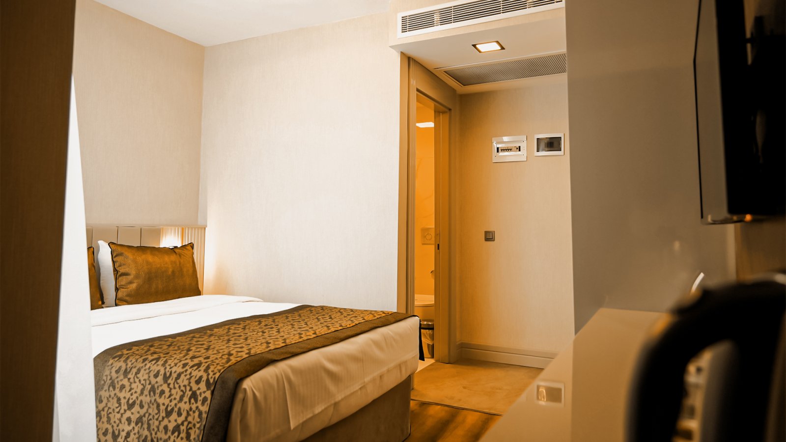 Sky Hill Hotel photo 8
