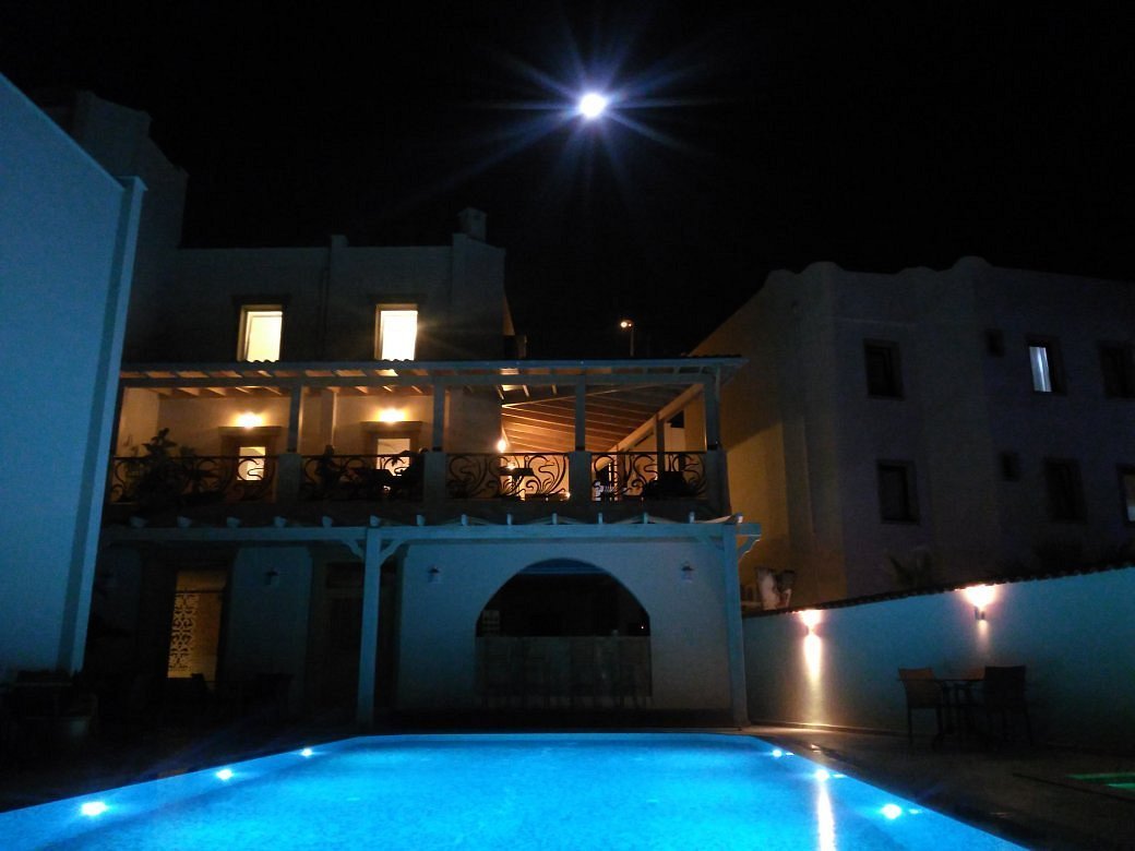 Olivias Group Hotel photo 2