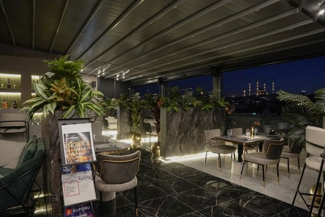 New Park Hotel photo 2