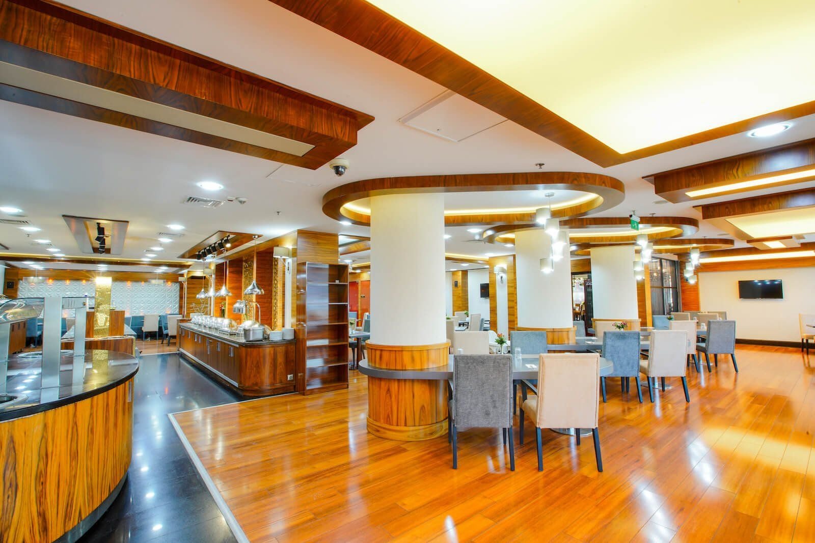 New Park Hotel photo 4