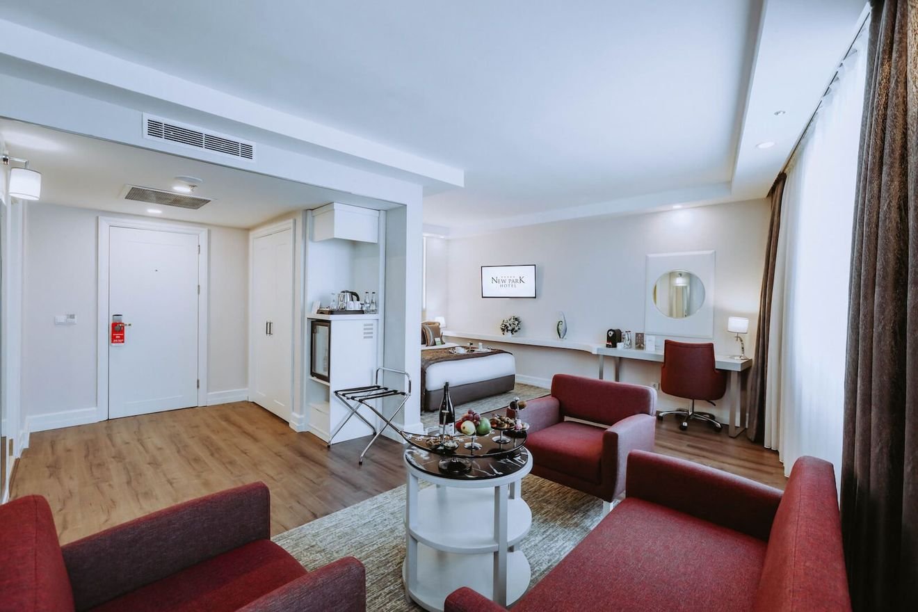New Park Hotel photo 12
