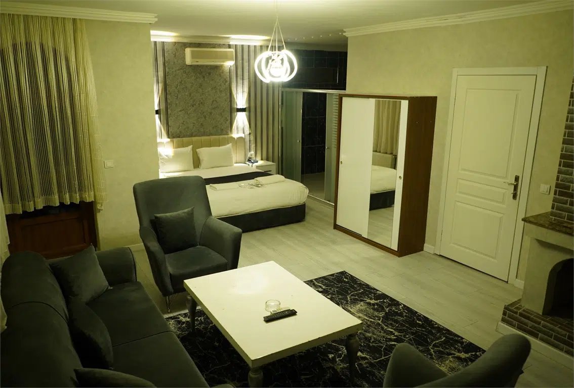 Port Vera Suit photo 7