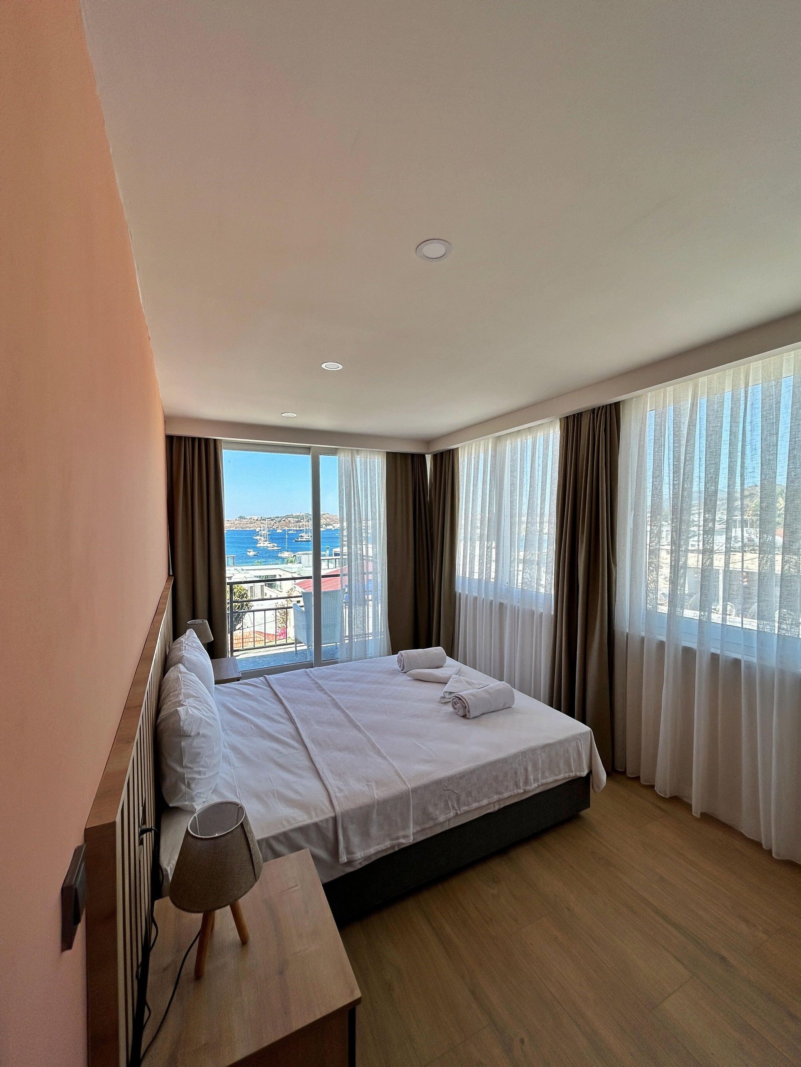 Loca Centre Suites photo 2