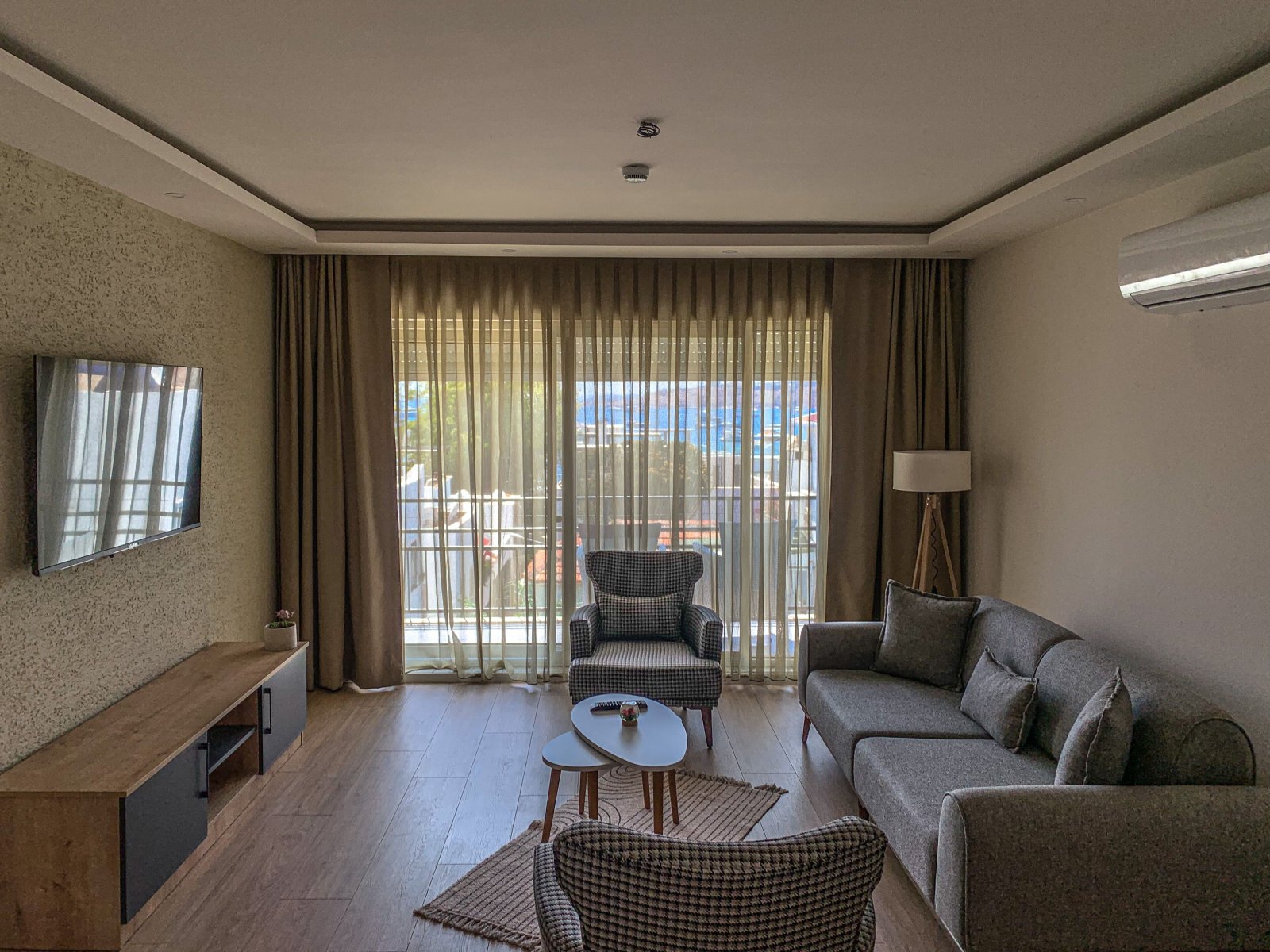 Loca Centre Suites photo 3