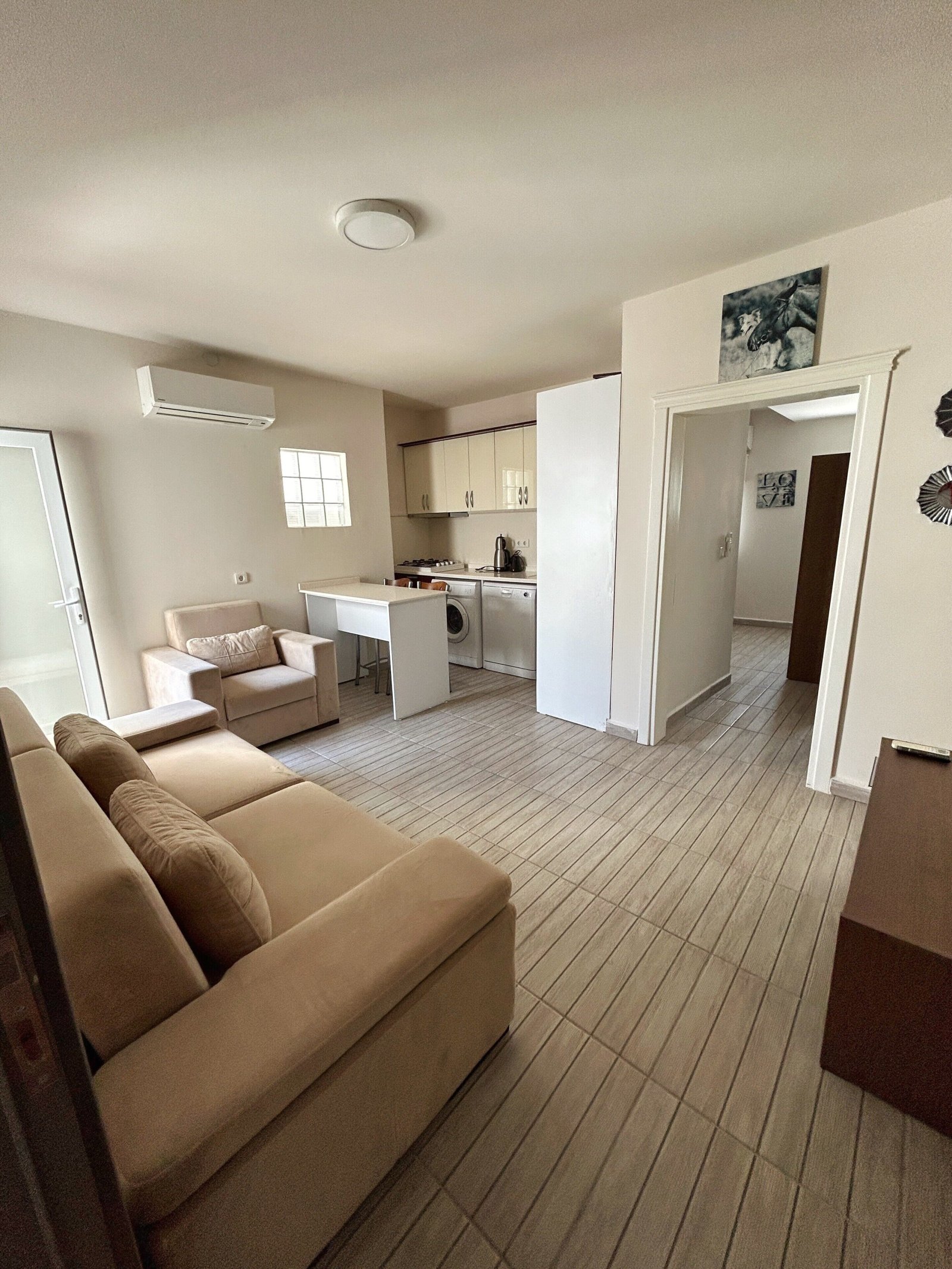 Loca Centre Suites photo 6