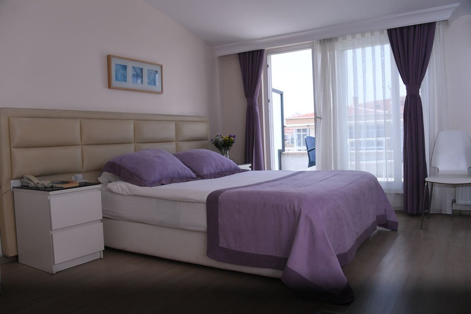 A Hotels & Suites photo 6