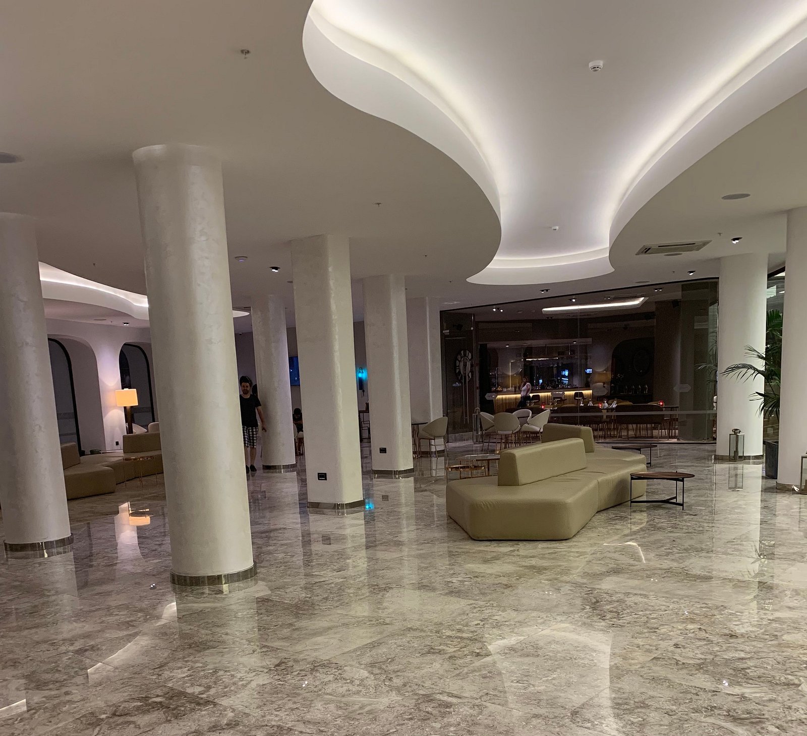 Lalila Blue Suites photo 4