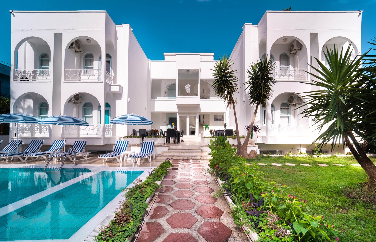 Kemer Royal Beach Hotel — Kemer, Antalya