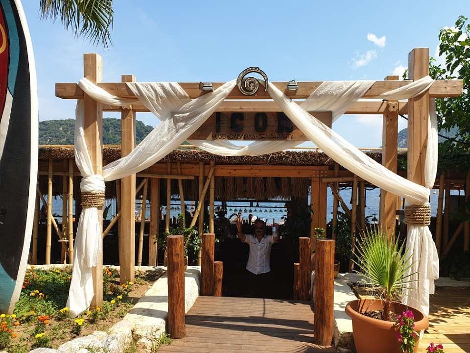 Blue Bay Platinum photo 3
