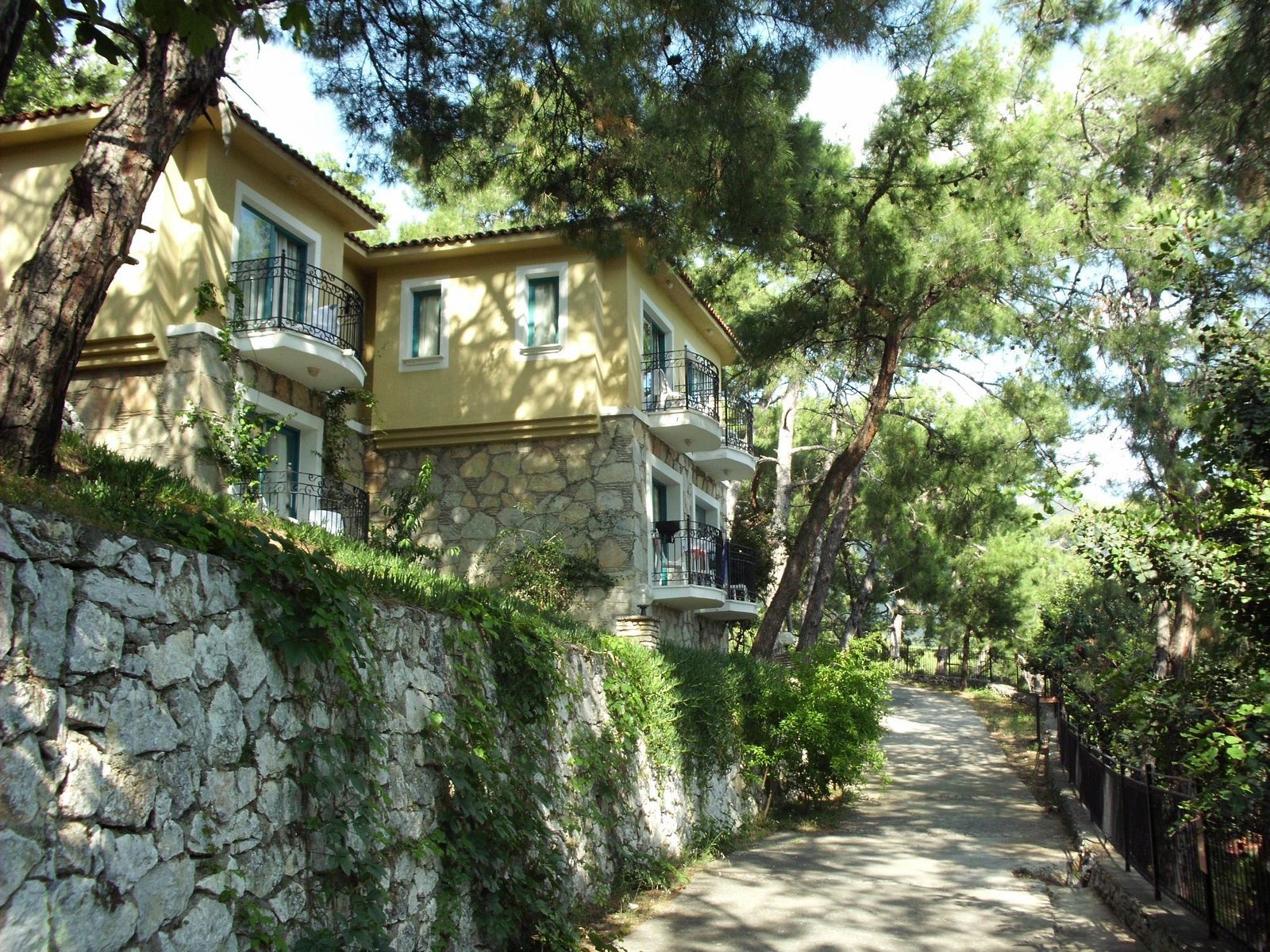 Club Nimara Beach Resort photo 2