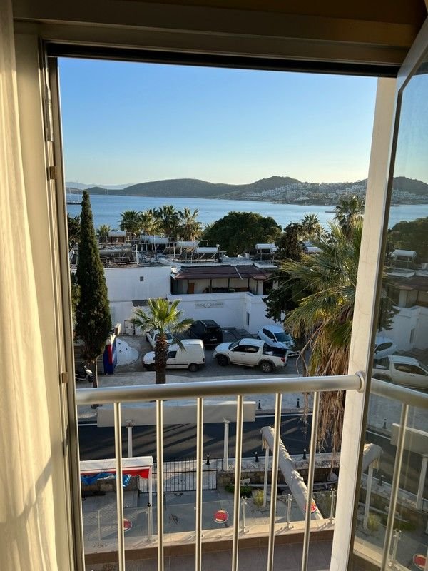 Exen by Weekend photo 18