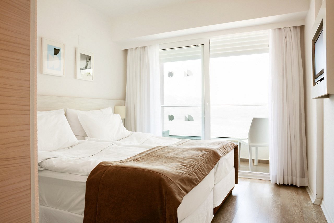 The Beachfront Hotel photo 8