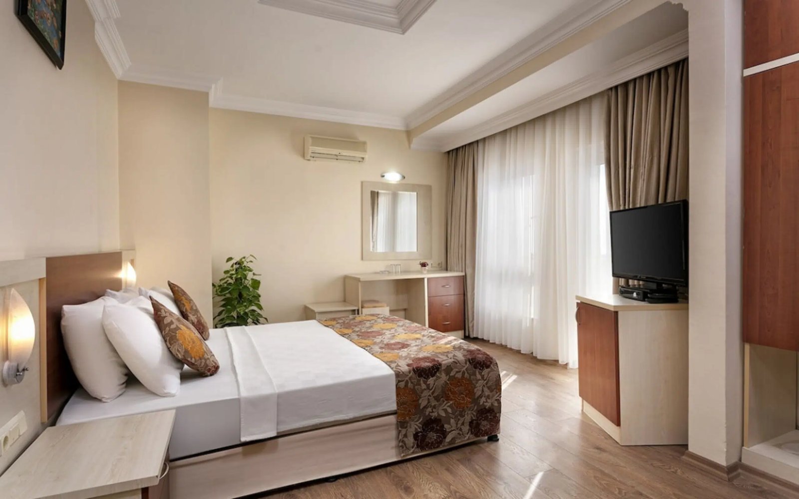 Lara Dinc Hotel photo 4