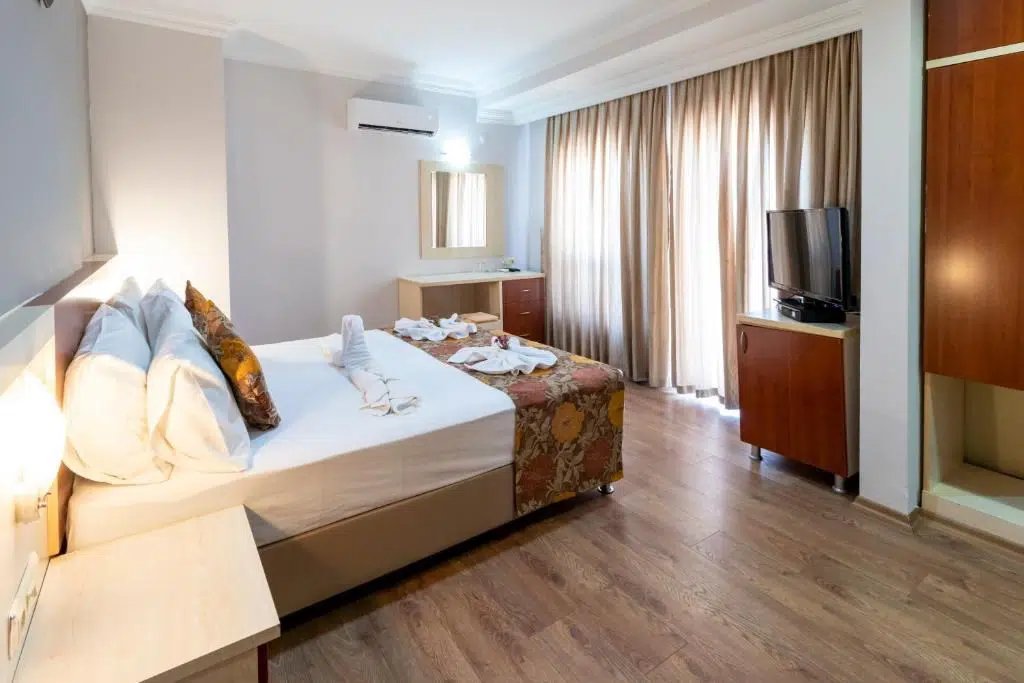 Lara Dinc Hotel photo 5