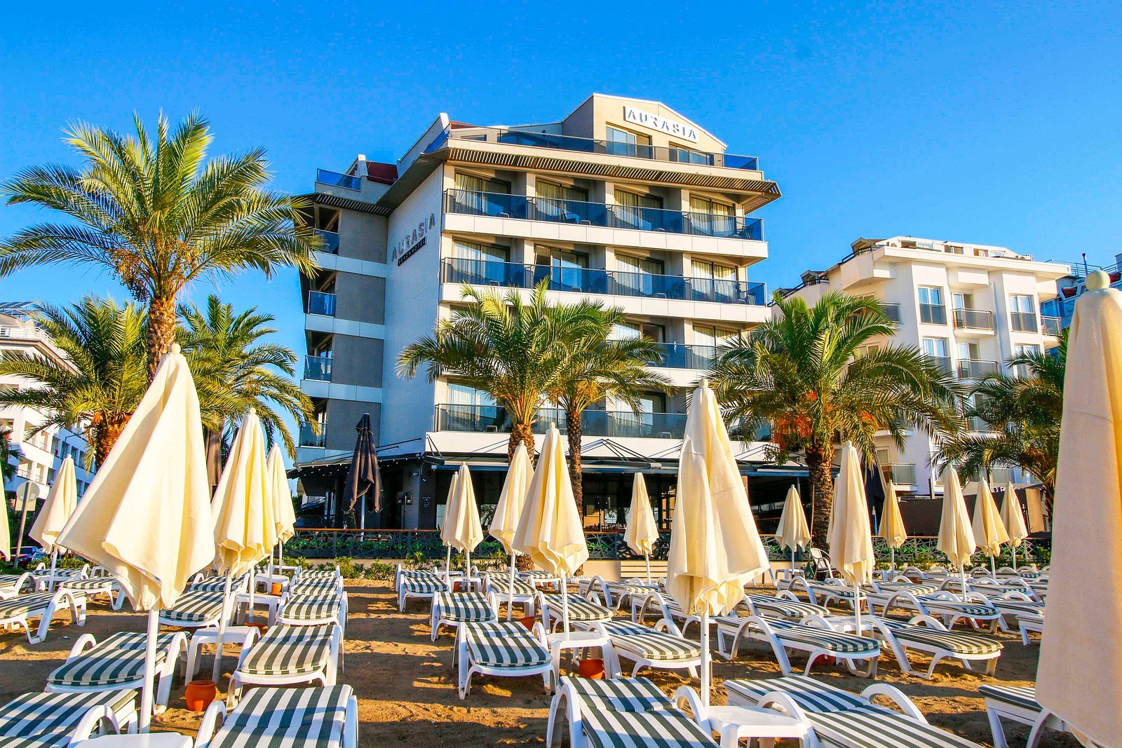 Aurasia Beach Hotel photo 2