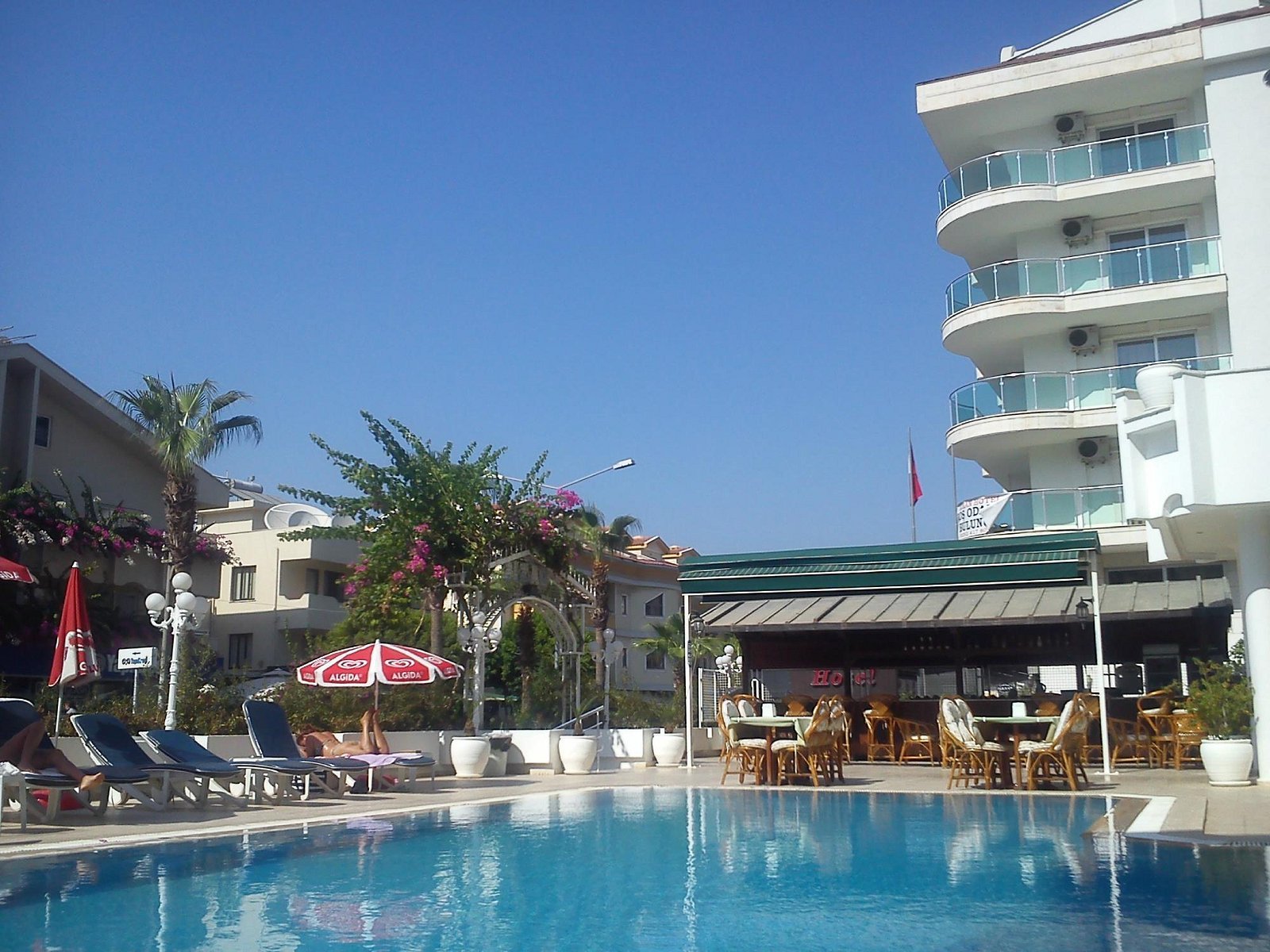 Hotel Oasis photo 2