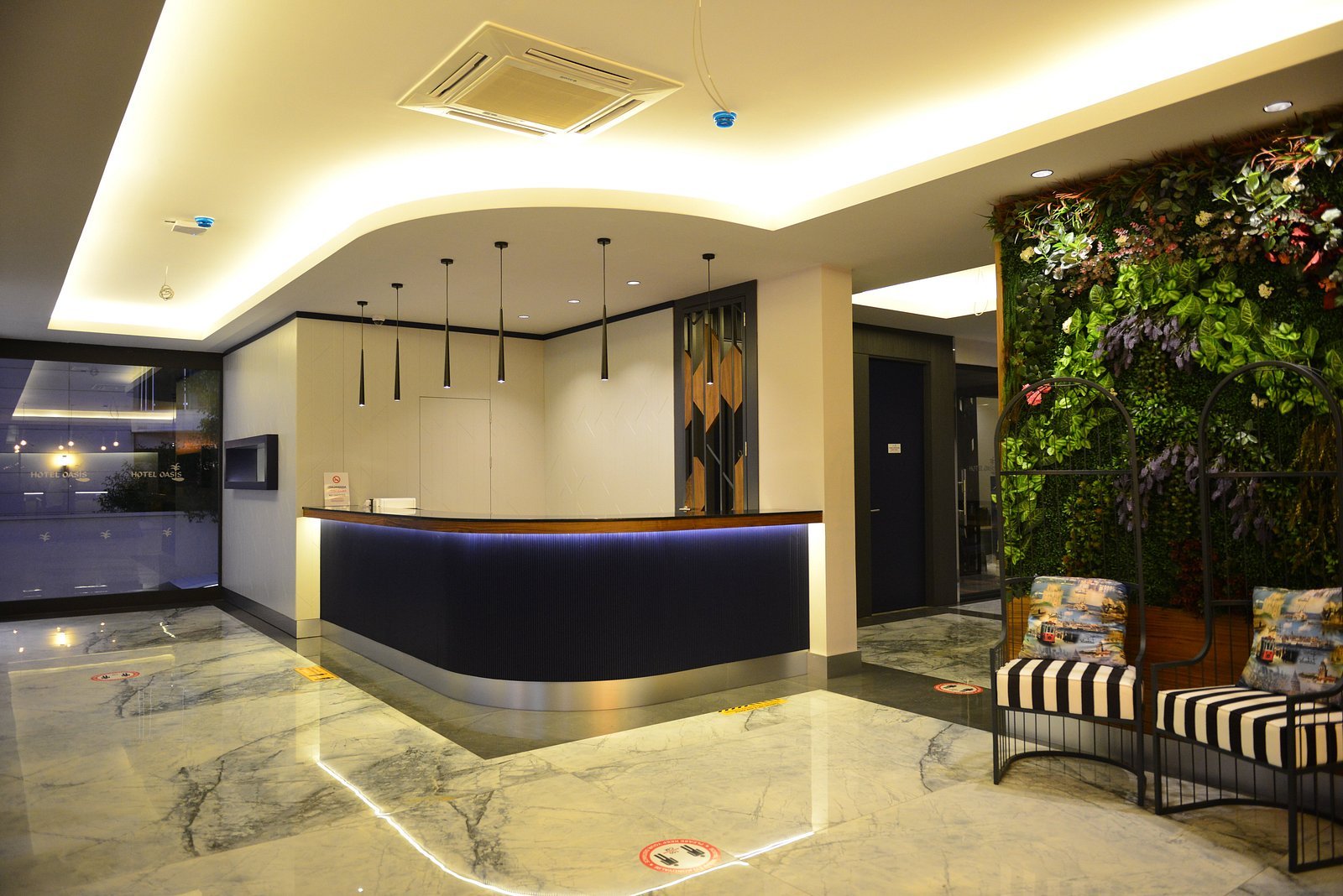 Hotel Oasis photo 3