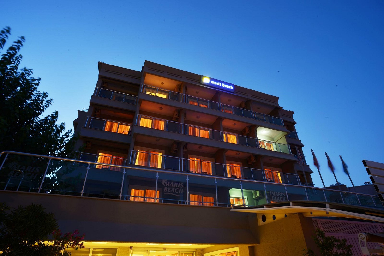Maris Beach photo 3
