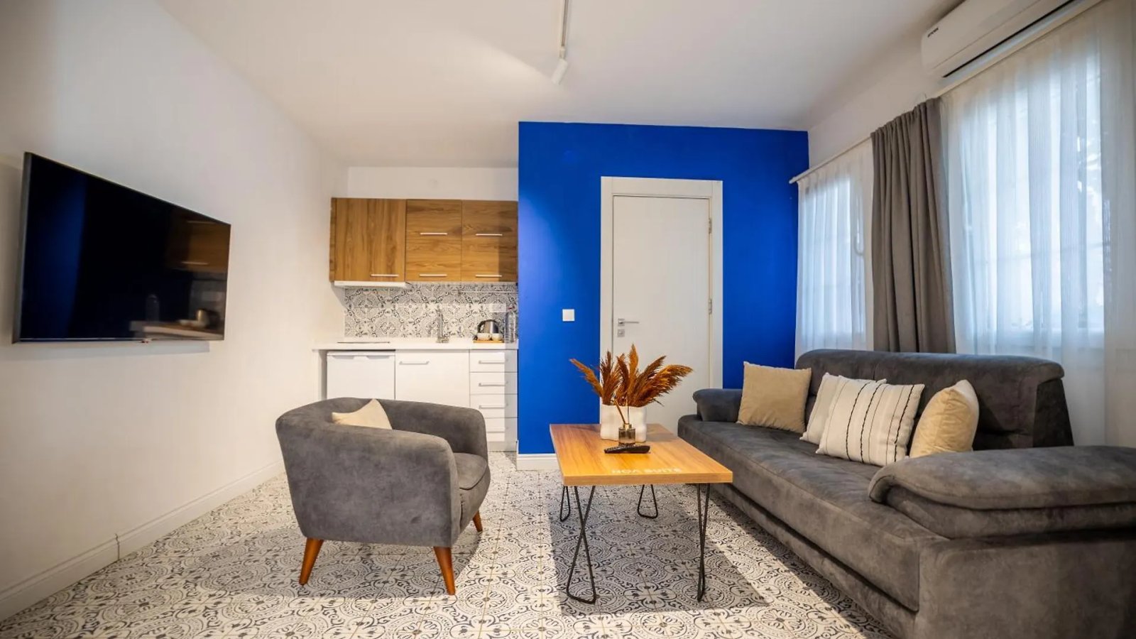 Noa Suite Hotel photo 12