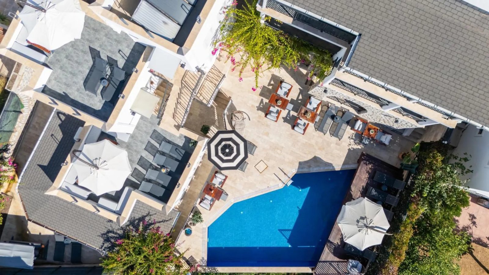 Noa Suite Hotel photo 4