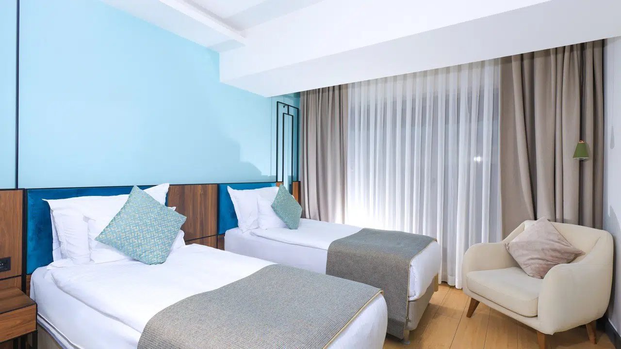 Leaf Port Hotel photo 8