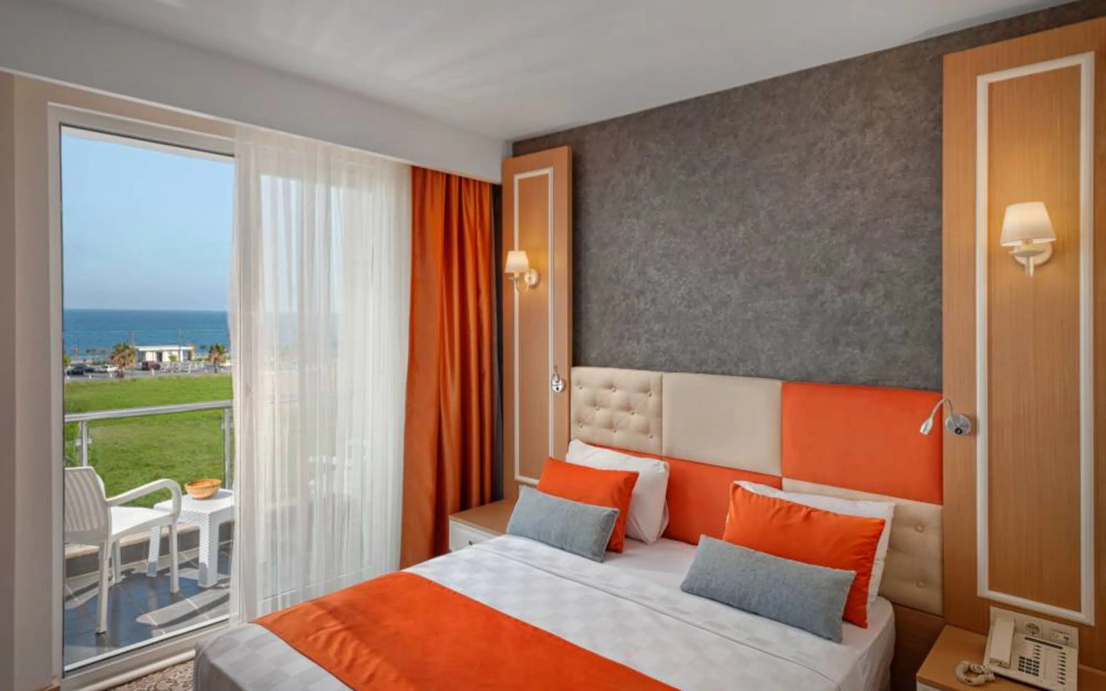 Golden Orange Hotel photo 4