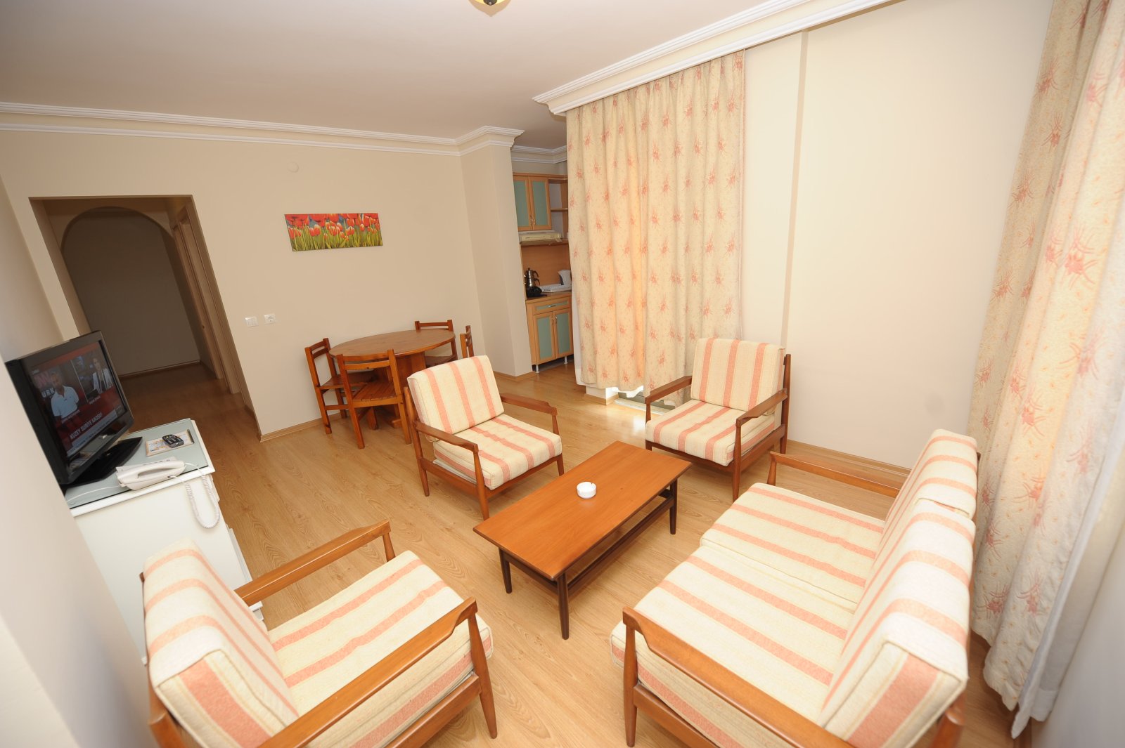 Suite Laguna Hotel photo 2