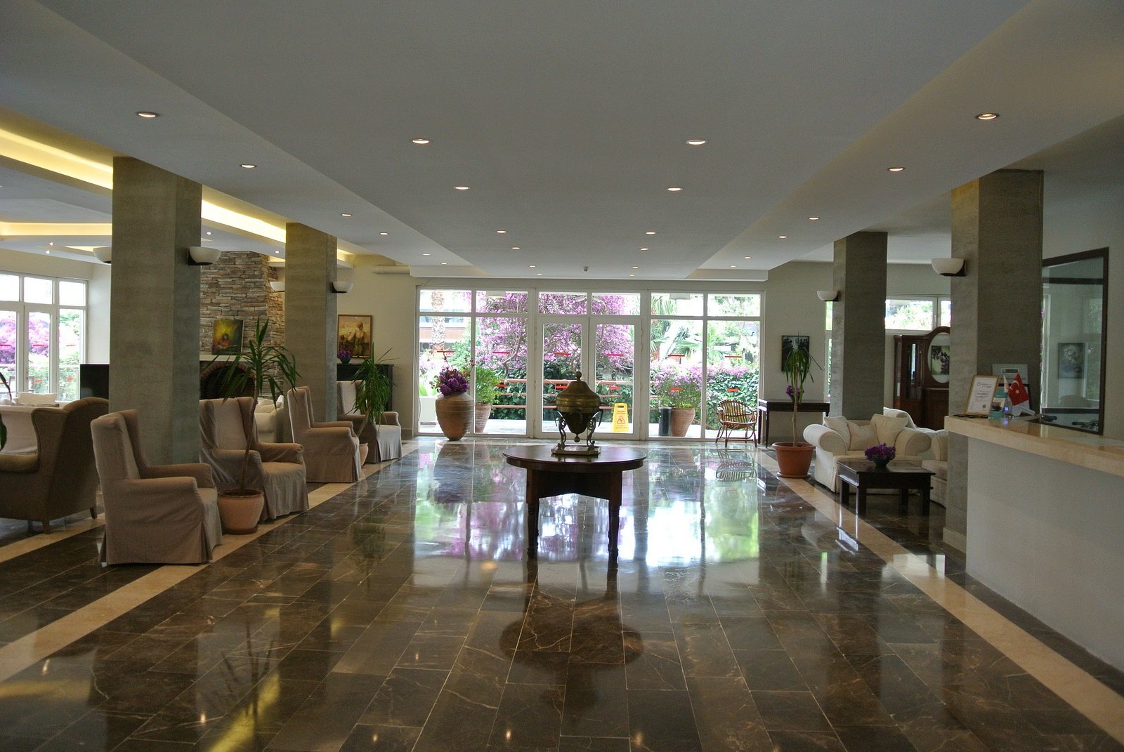 Begonville Hotel photo 3