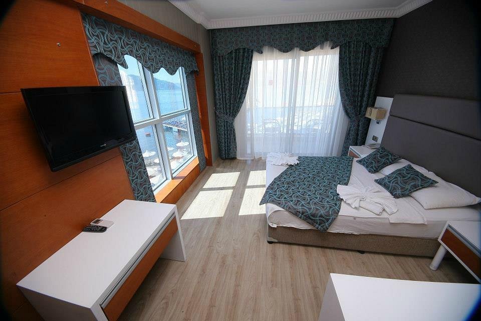 Point Beach Hotel photo 6