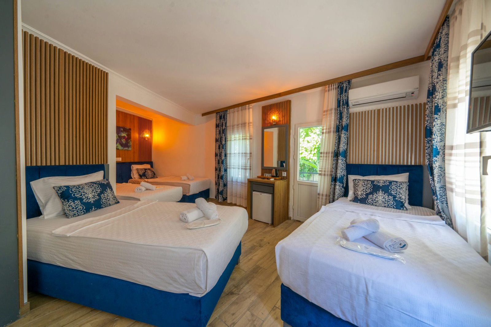 Halikarya Hotel & Restaurant Beach photo 14