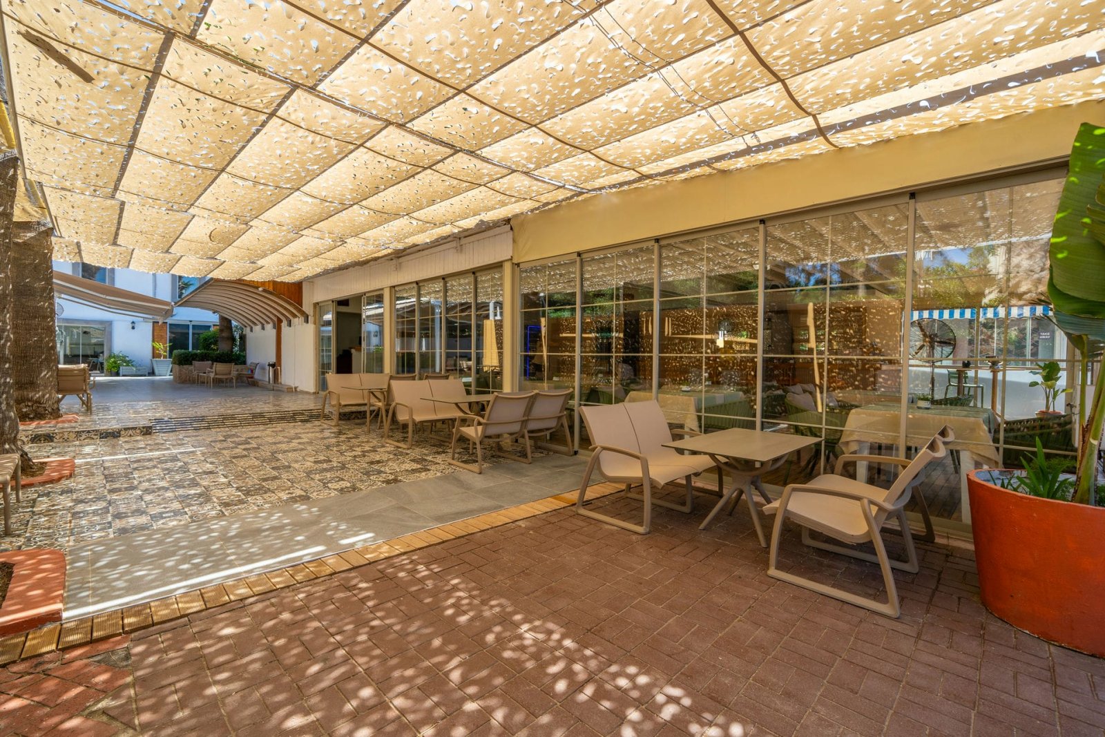 Halikarya Hotel & Restaurant Beach photo 7