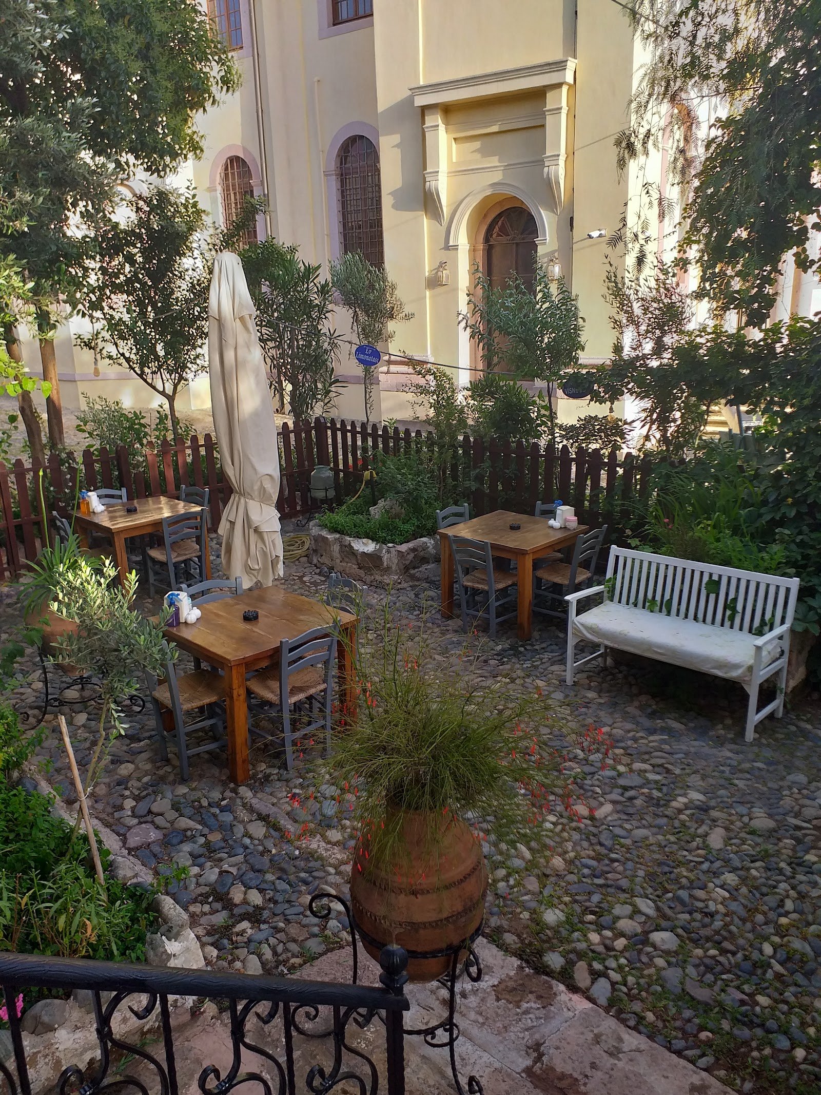 Cunda Ayvalik Zehra Teyzenin Evi — Cunda, Balıkesir
