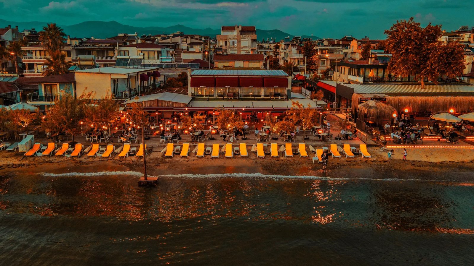 Akçay Yavuz Otel & Kıyı Cafe & Teras Restaurant — Akçay, Balıkesir