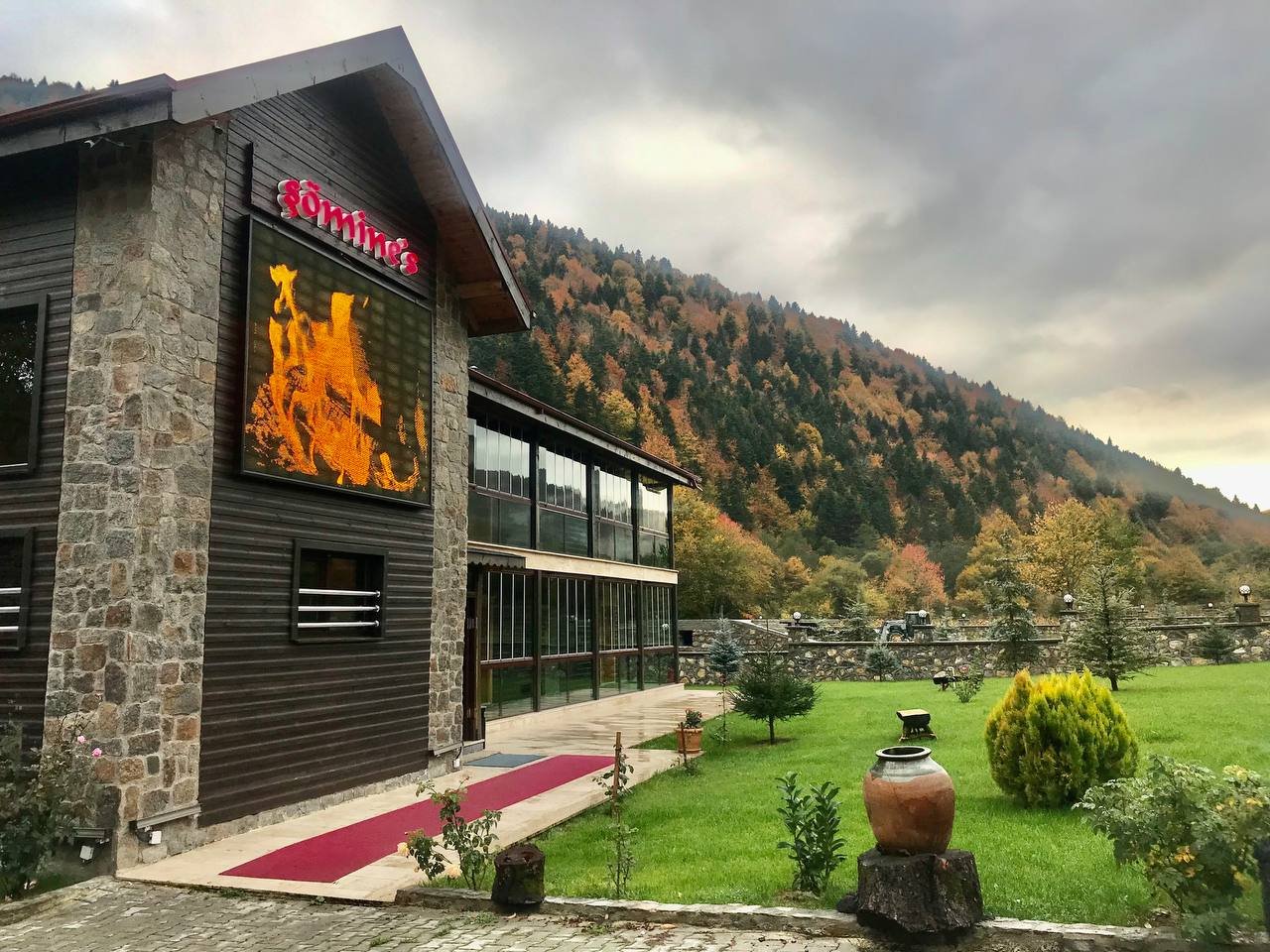 Abant Şömine's Otel — Akçaalan Köyü, Bolu