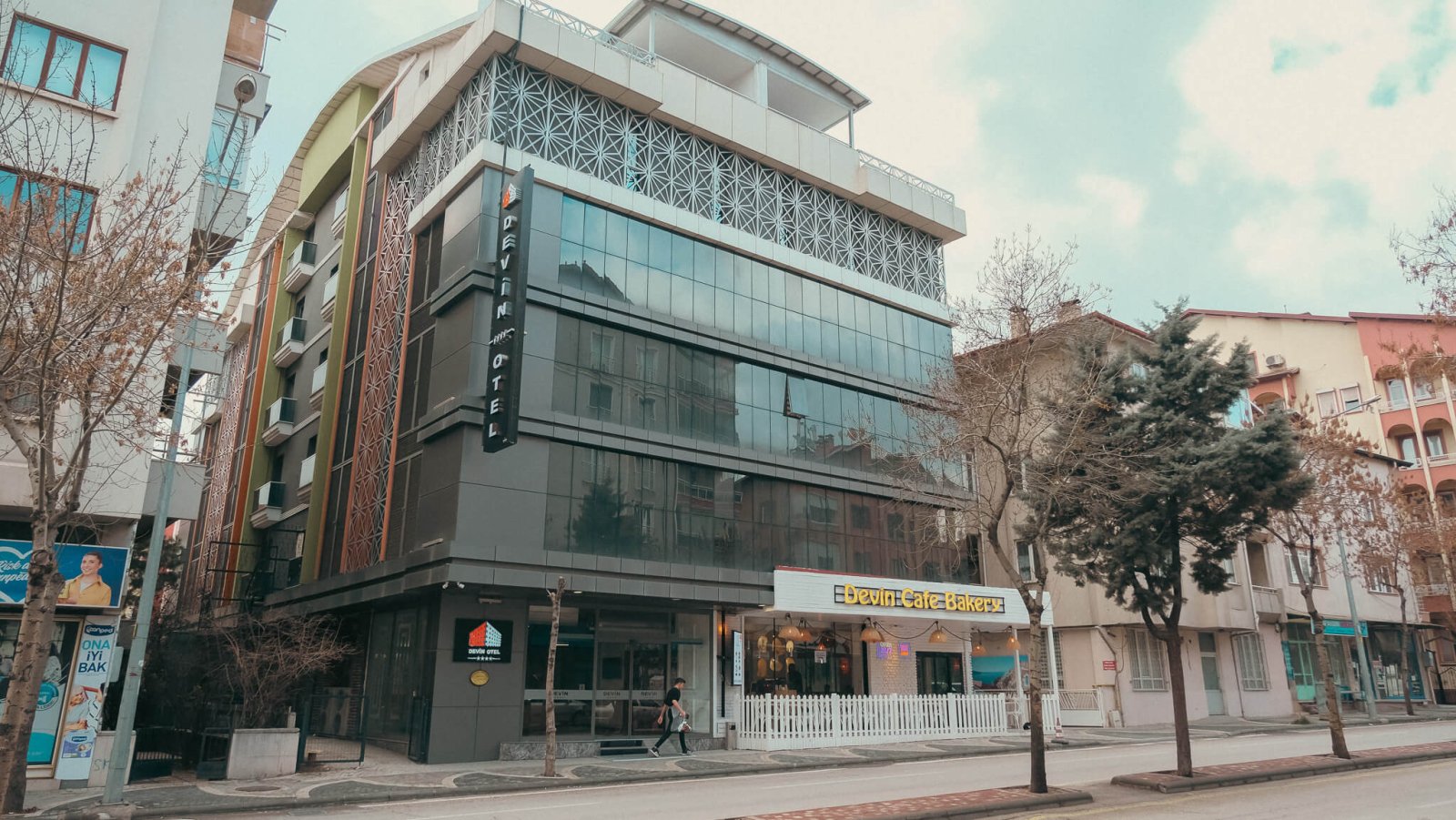 Devin Otel — Isparta