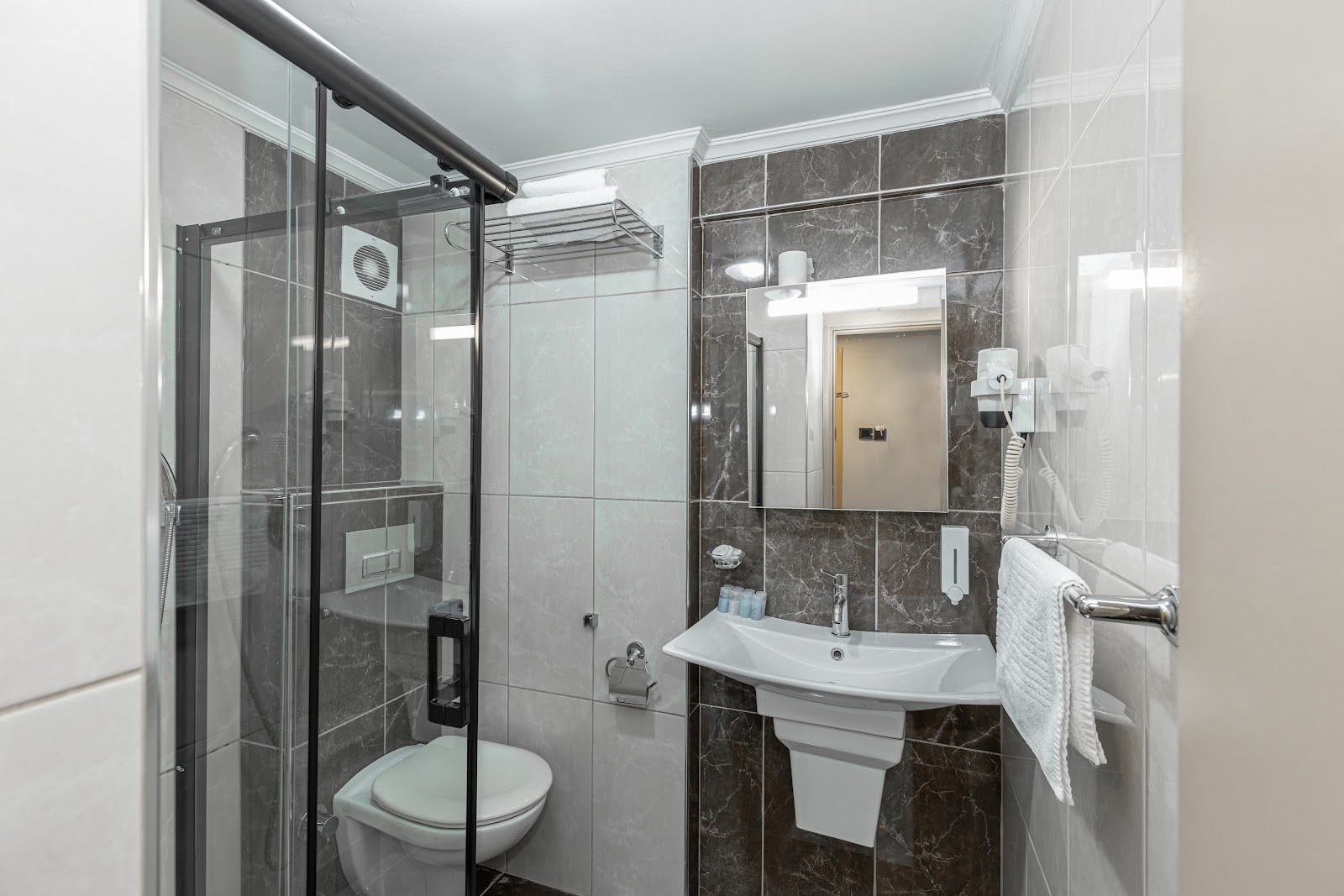 Bursa Loyal City Hotel & SPA photo 13