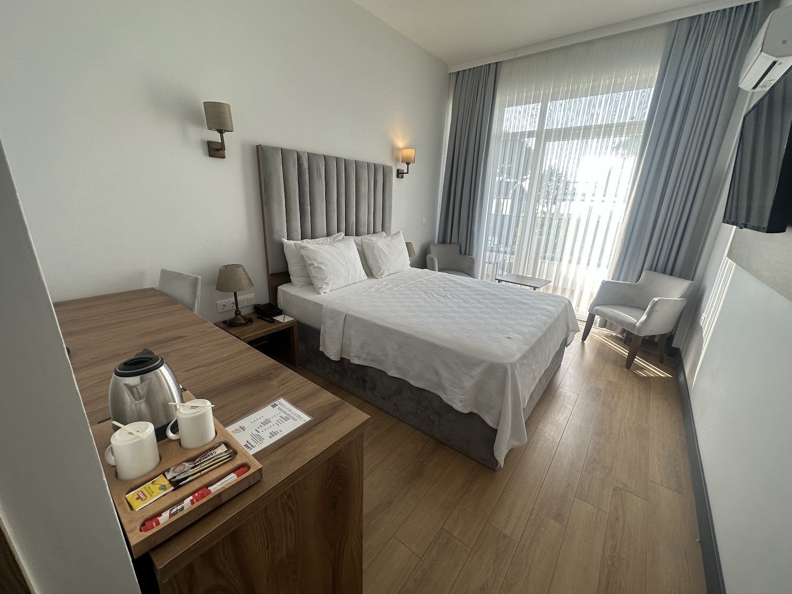 Lake Life Hotel photo 9