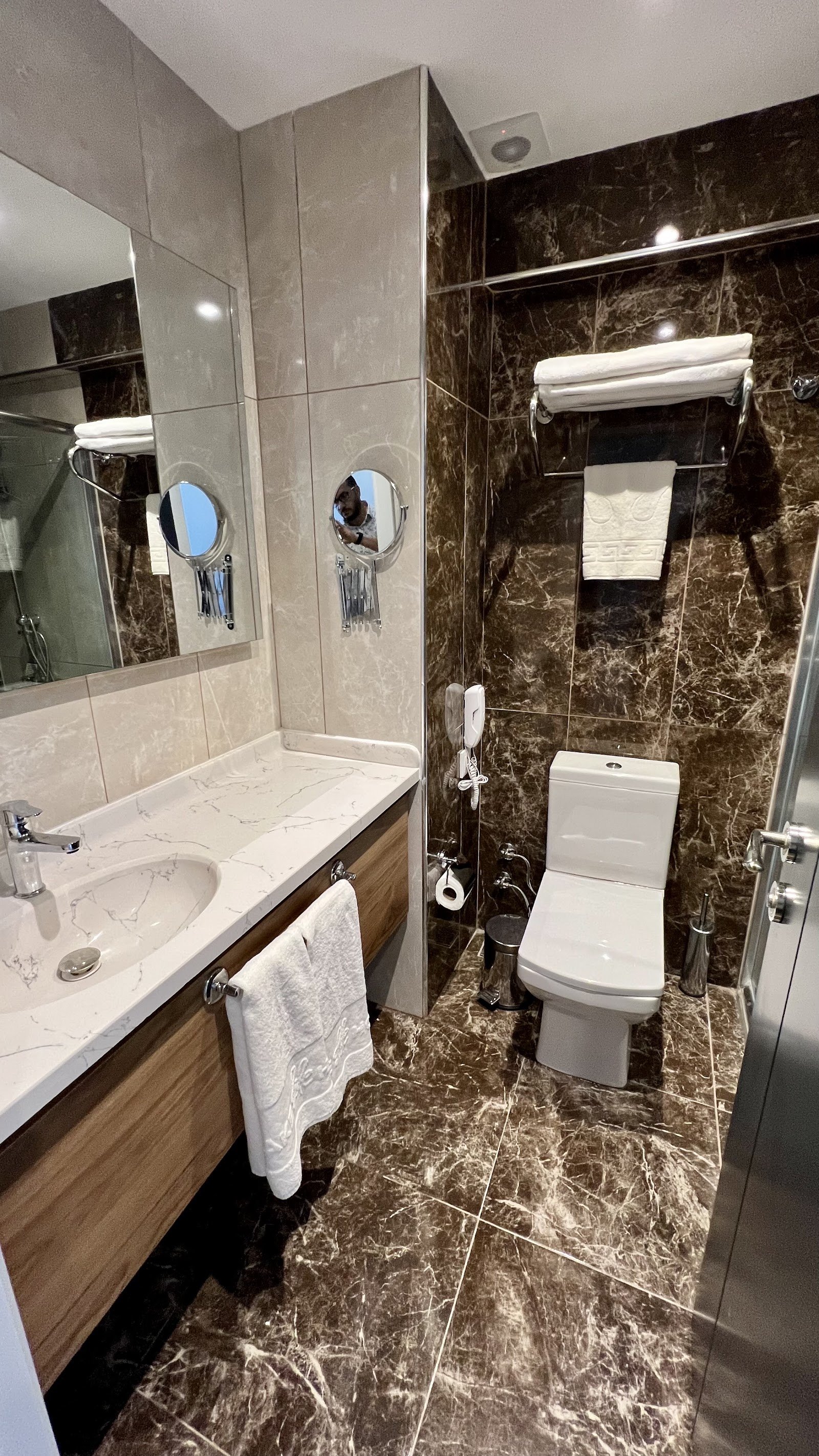 Lake Life Hotel photo 10
