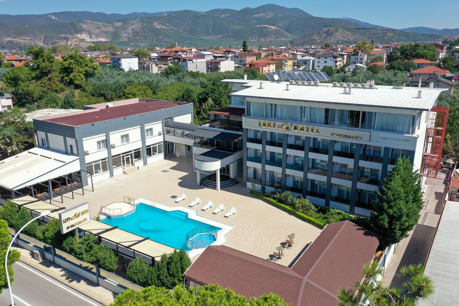 Lake Life Hotel photo 3