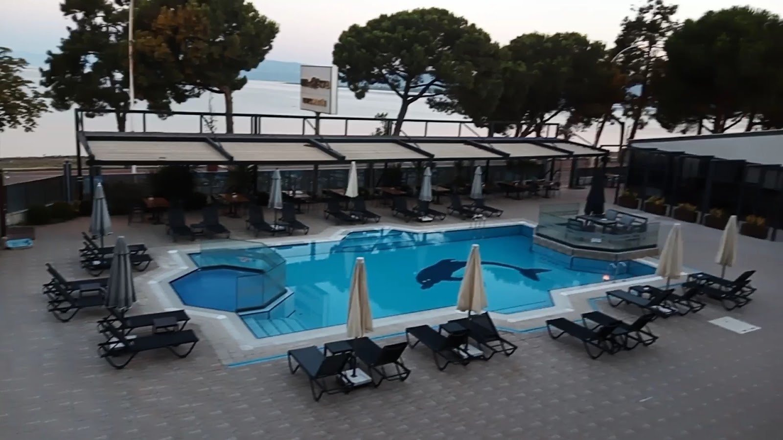 Lake Life Hotel photo 6