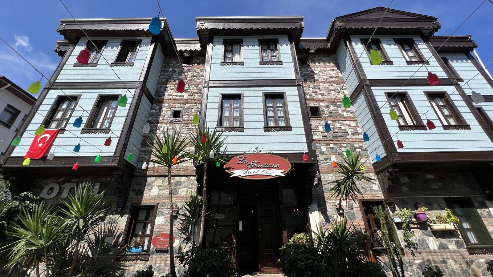 La Fontaine Otel photo 2