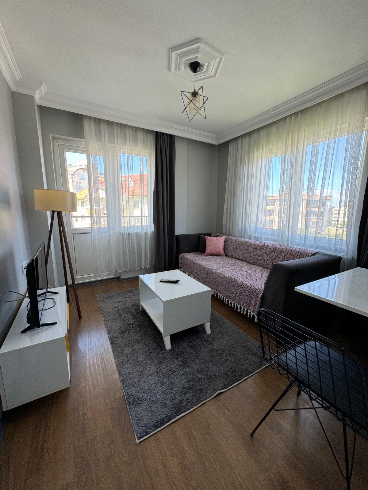 Güney Suit photo 5