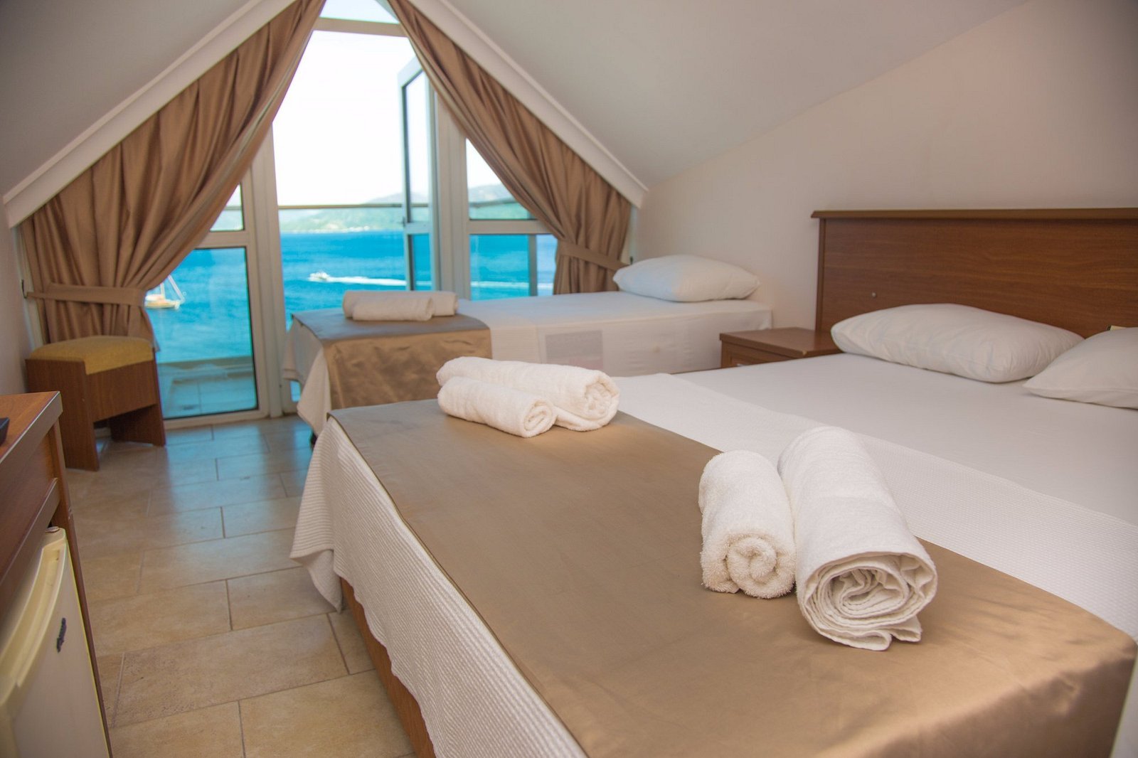 Bliss Beach Hotel photo 6