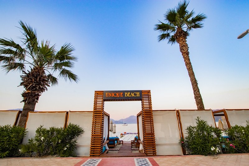 Class Unique Beach photo 5